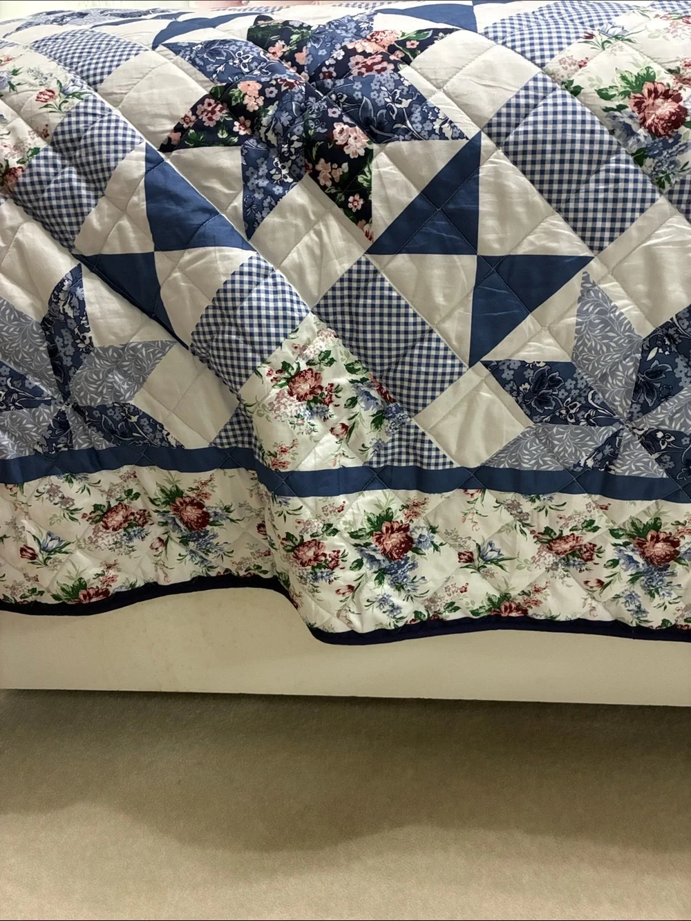 Mainstays Blue and Cream Floral Patchwork Quilt